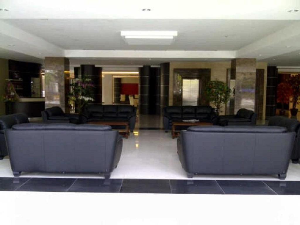 Megaland Hotel Solo מראה חיצוני תמונה