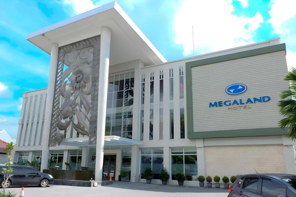 Megaland Hotel Solo מראה חיצוני תמונה