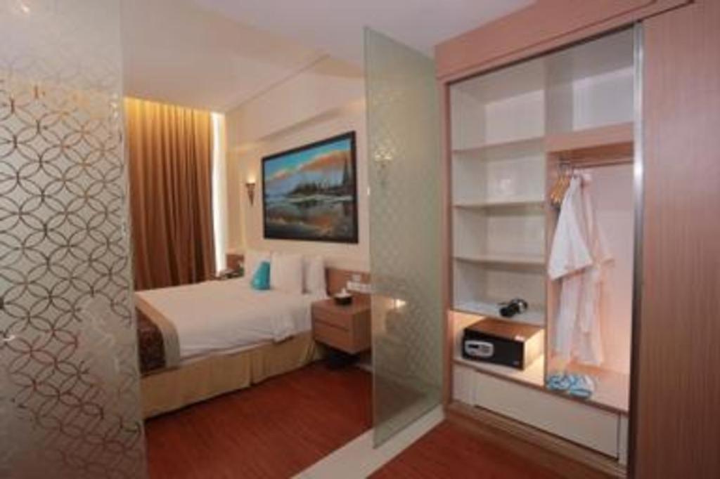 Megaland Hotel Solo מראה חיצוני תמונה