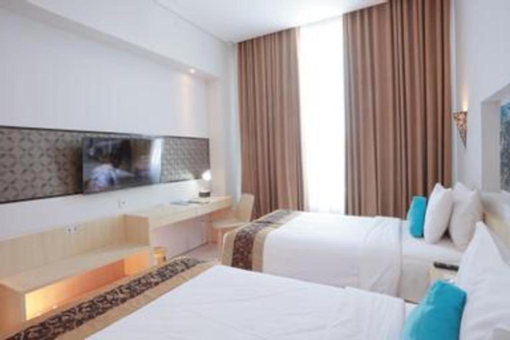 Megaland Hotel Solo מראה חיצוני תמונה