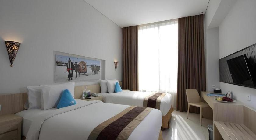 Megaland Hotel Solo מראה חיצוני תמונה
