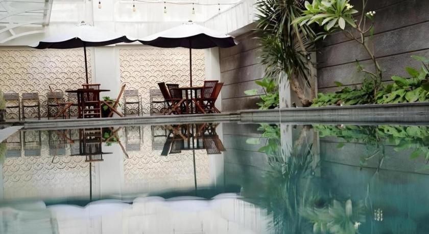 Megaland Hotel Solo מראה חיצוני תמונה