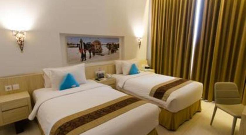 Megaland Hotel Solo מראה חיצוני תמונה