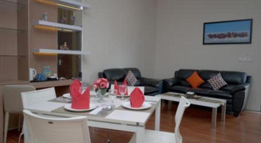 Megaland Hotel Solo מראה חיצוני תמונה