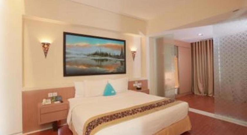 Megaland Hotel Solo מראה חיצוני תמונה
