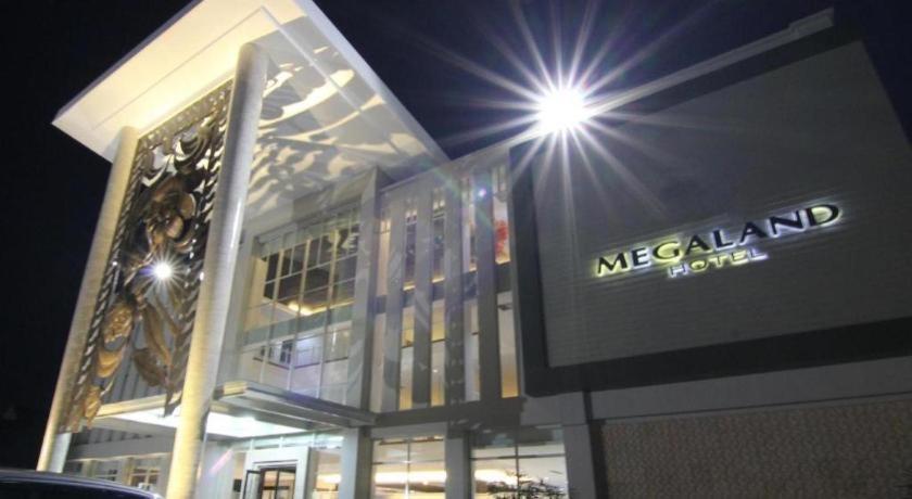 Megaland Hotel Solo מראה חיצוני תמונה
