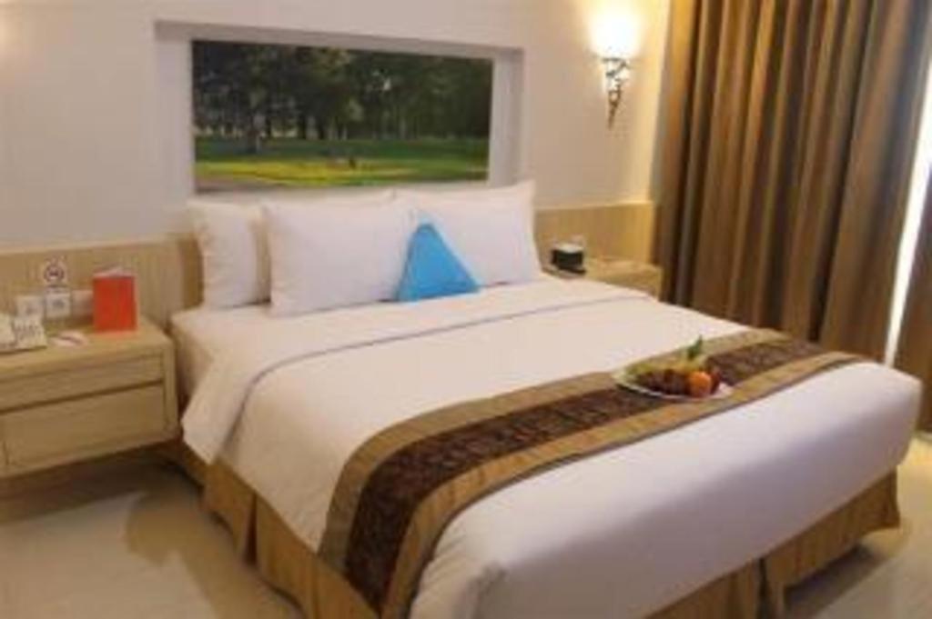 Megaland Hotel Solo מראה חיצוני תמונה
