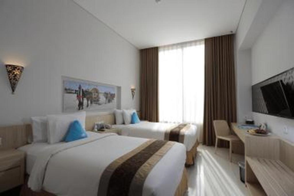 Megaland Hotel Solo מראה חיצוני תמונה