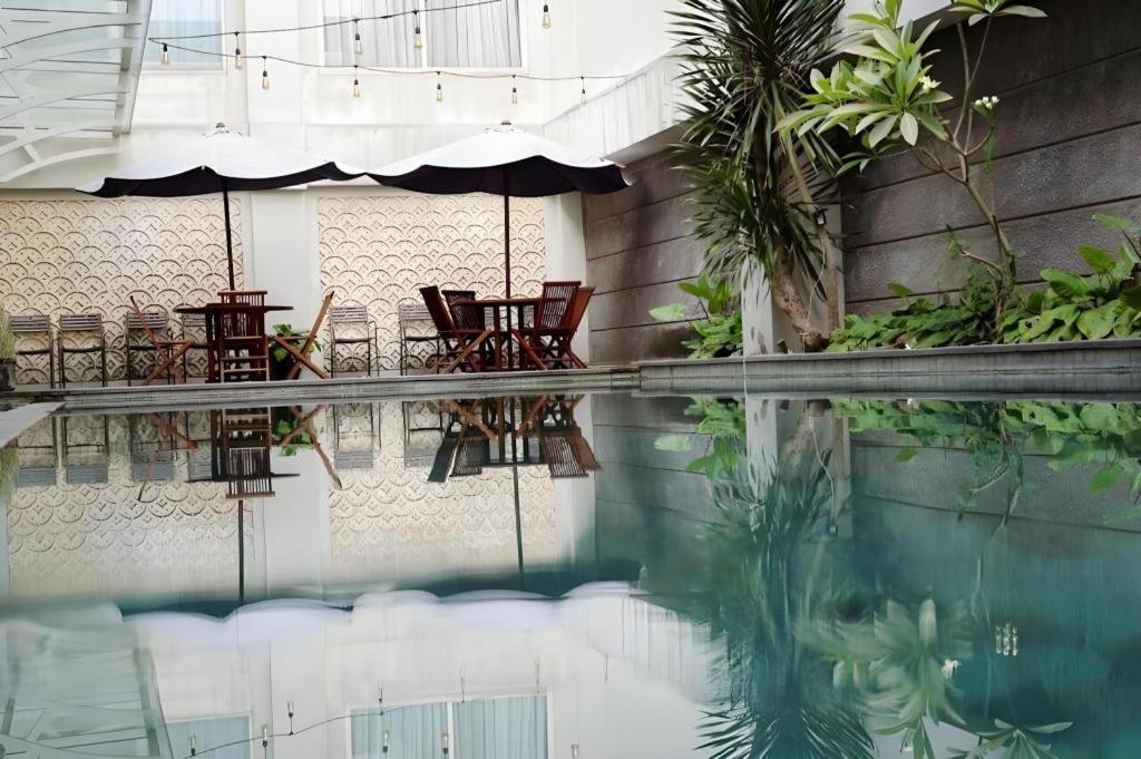 Megaland Hotel Solo מראה חיצוני תמונה